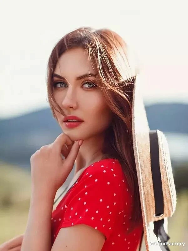 Oksana Profile image 3