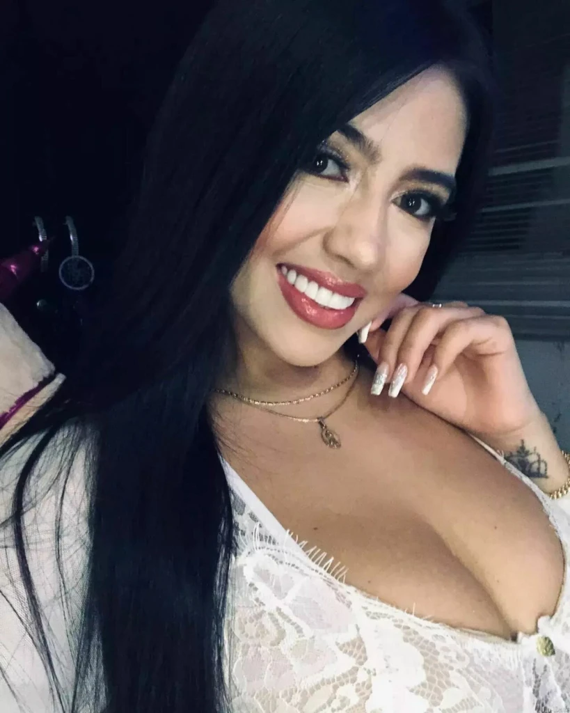 Camila Profile image 3