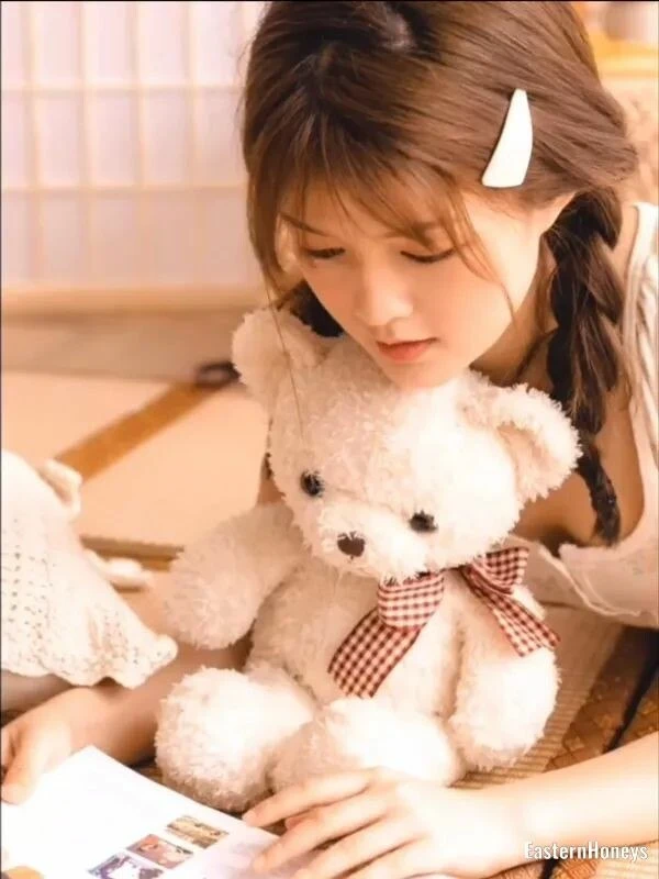 Lianqin Profile image 4