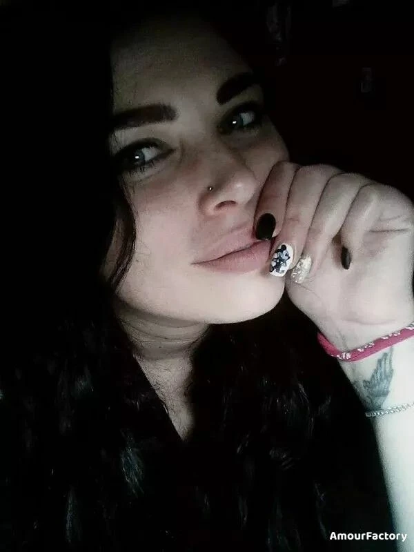 Alina Profile image 1