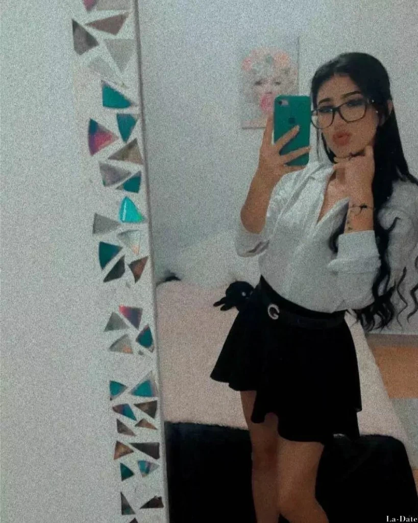 Viviane Profile image 1