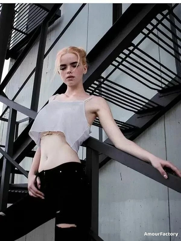 Yana Profile image 1