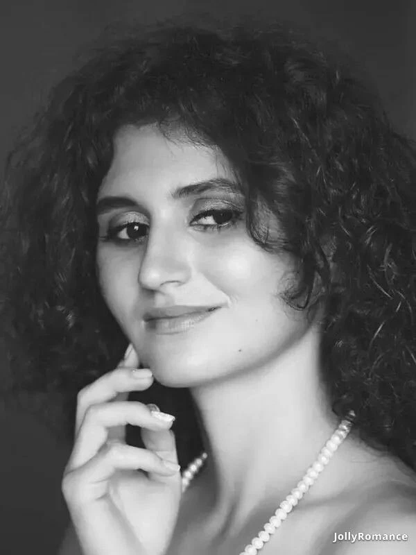 Anna Profile image 2