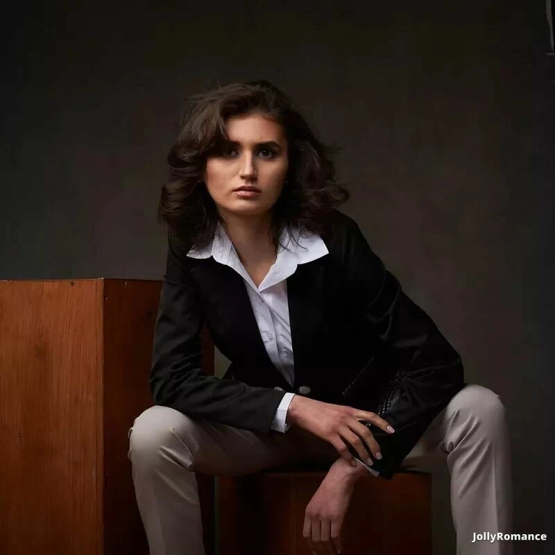 Anna Profile image 1