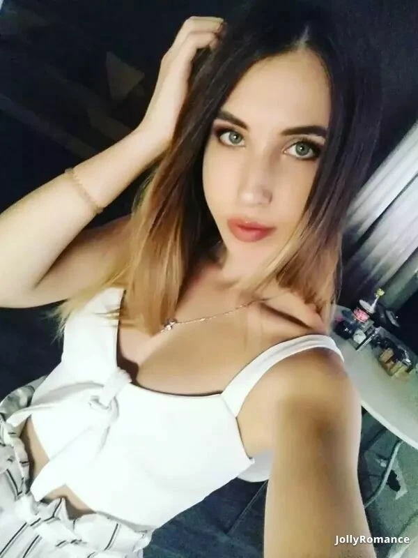 Elena Profile image 1