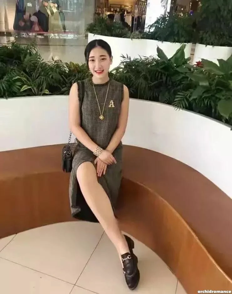 Yingxia Profile image 4