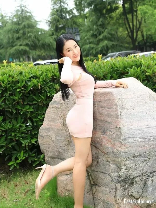 Mia Profile image 2