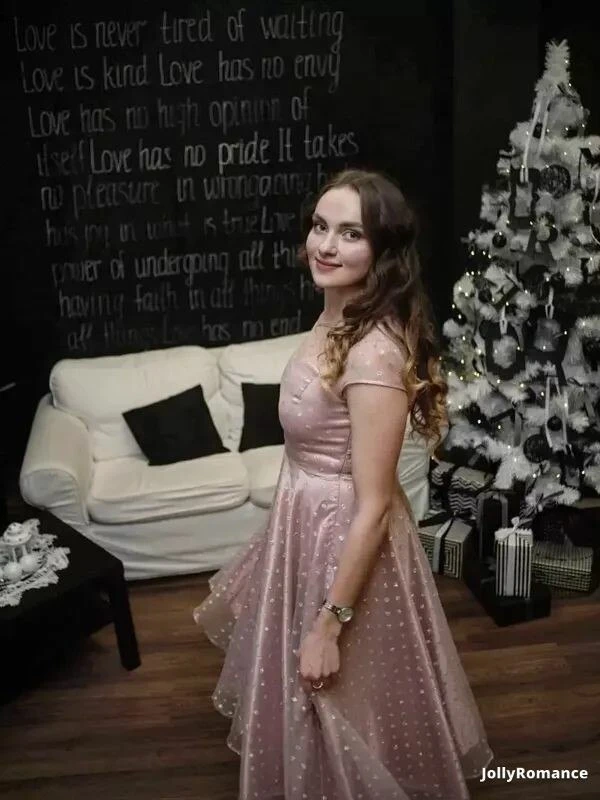 Anna Profile image 3