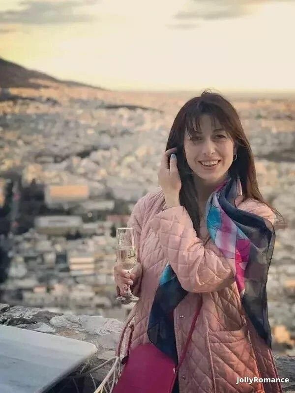 Oksana Profile image 3