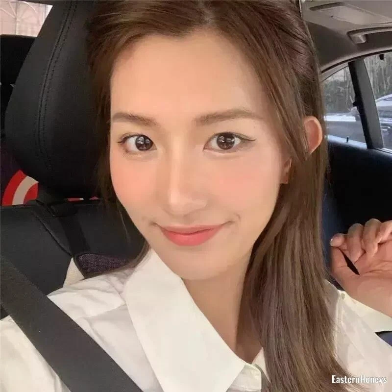 Wenyan Profile image 2