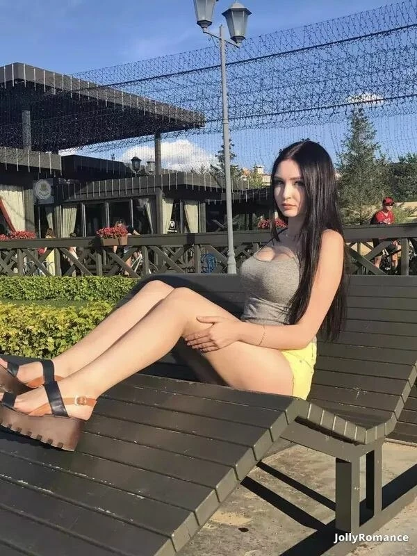 Ksenia Profile image 1