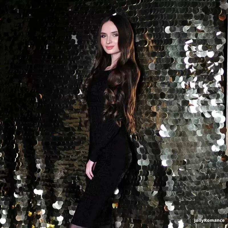 Elena Profile image 1