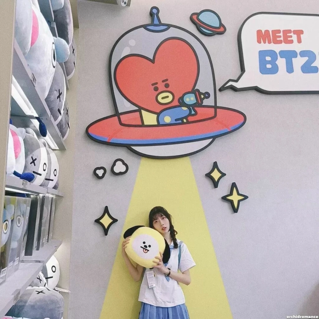 Lynn Profile image 1