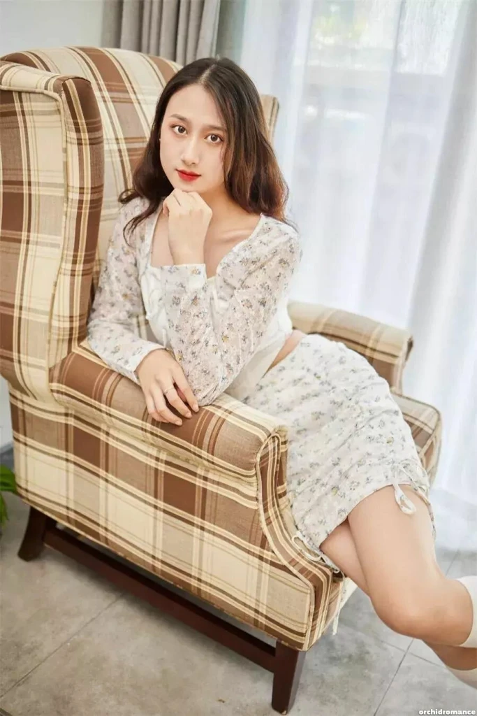 Mingzi Profile image 3