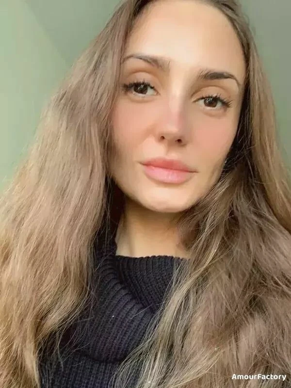 Alena Profile image 1