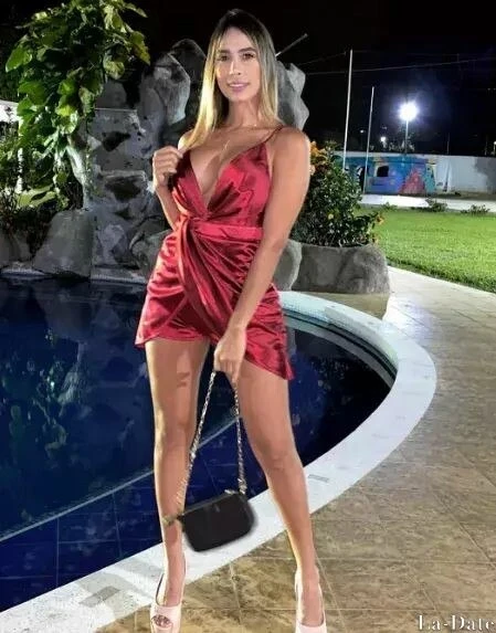 Sandra Profile image 2