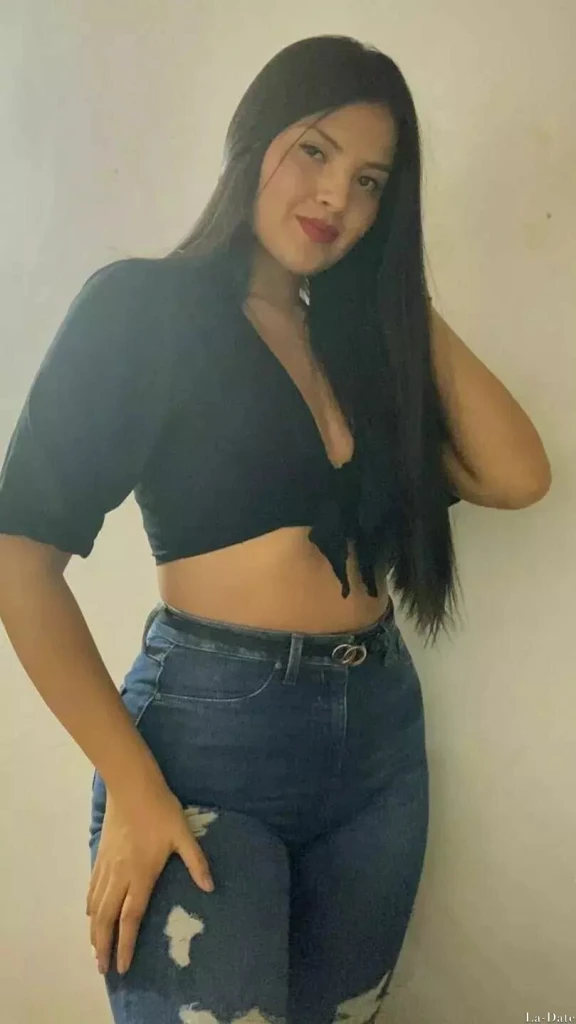 Mayerly Profile image 3