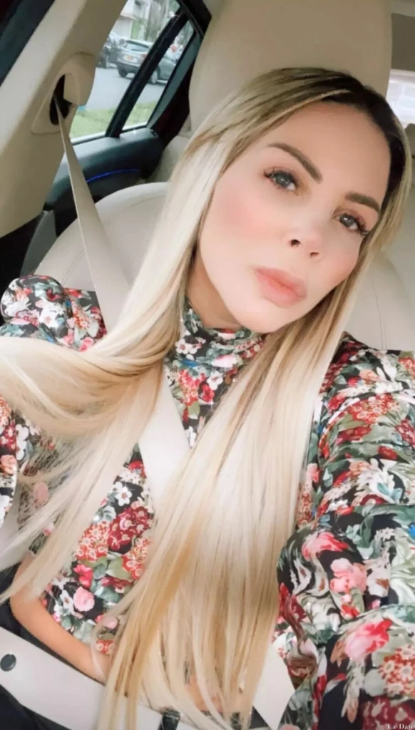 Valeria Profile image 2