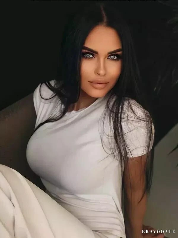 Viktoria Profile image 4