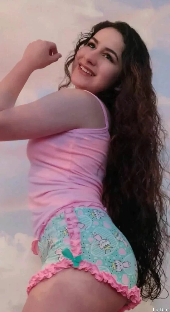 Fernanda Profile image 4