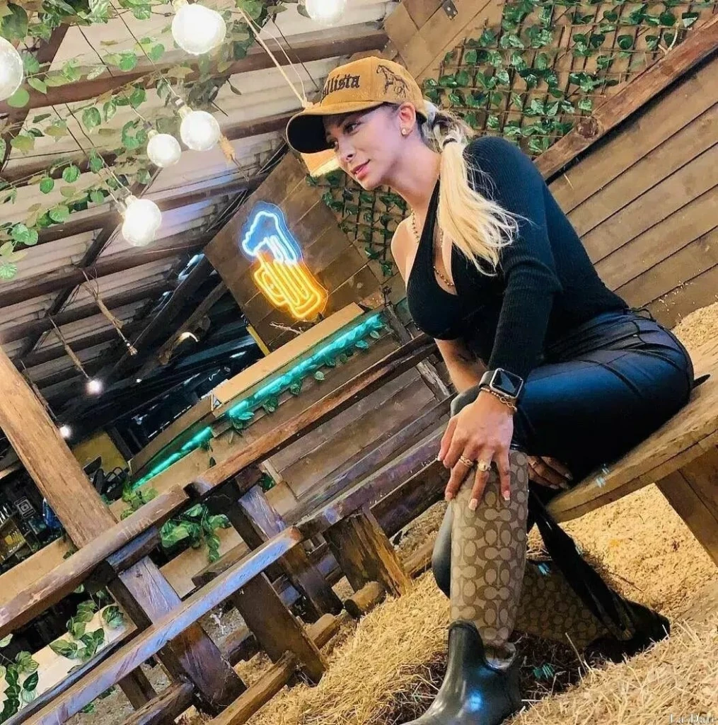 Paola Profile image 2