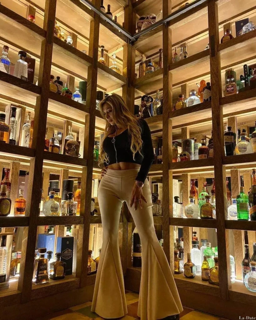 Paola Profile image 4