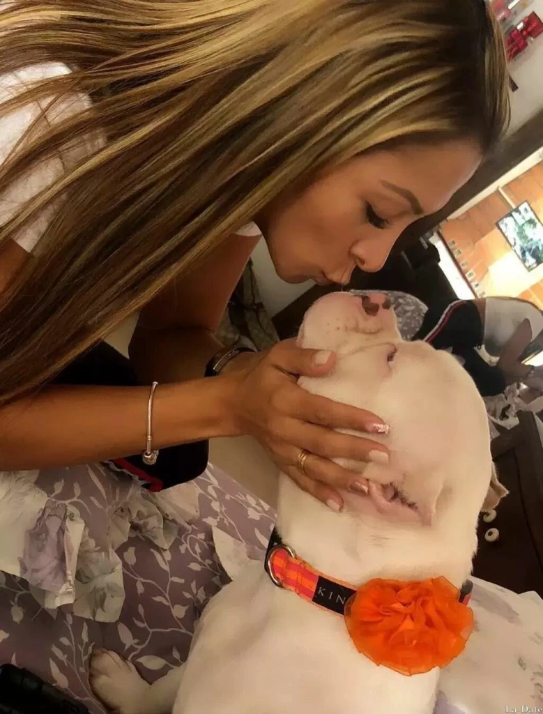 Paola Profile image 3