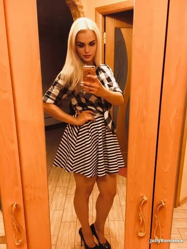 Inna Profile image 4