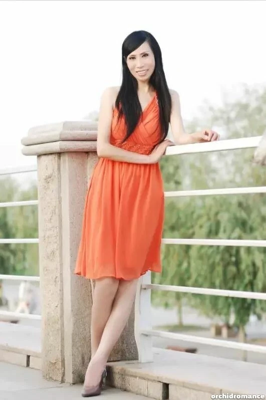 Bella Profile image 3