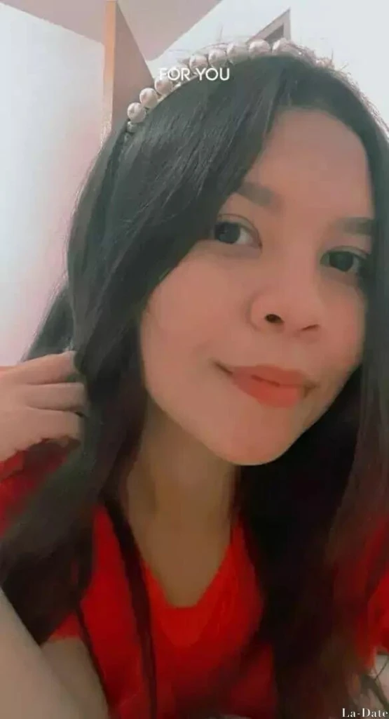 Sandra Profile image 3
