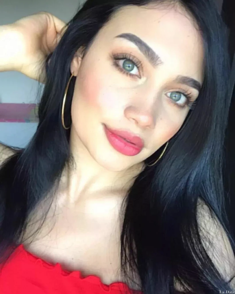 Marcela Profile image 1