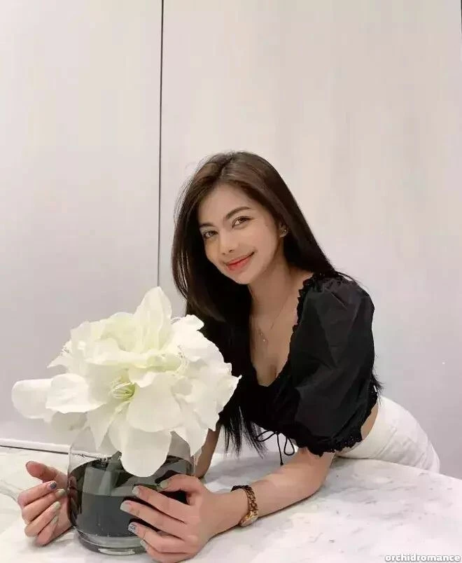 Linda Profile image 3