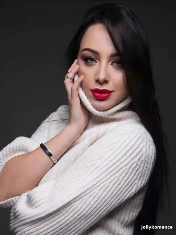 Kristina Profile image 2