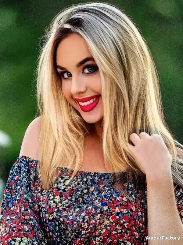 Valeriya Profile image 2