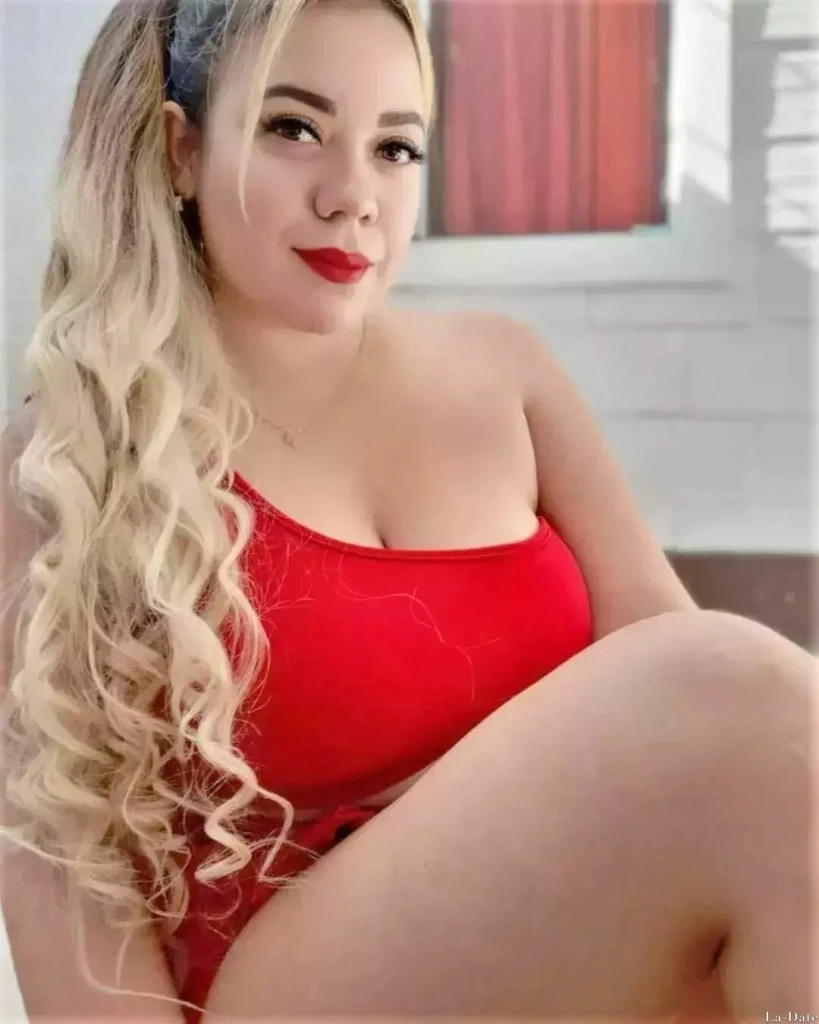 Gloria Profile image 4