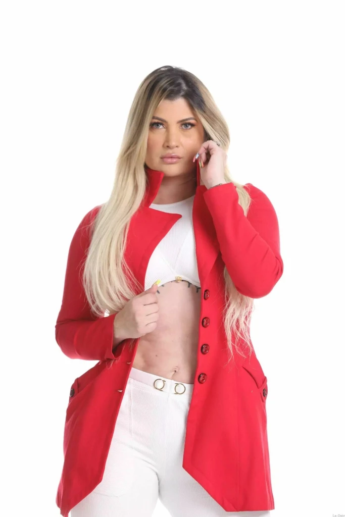 Manuela Profile image 3