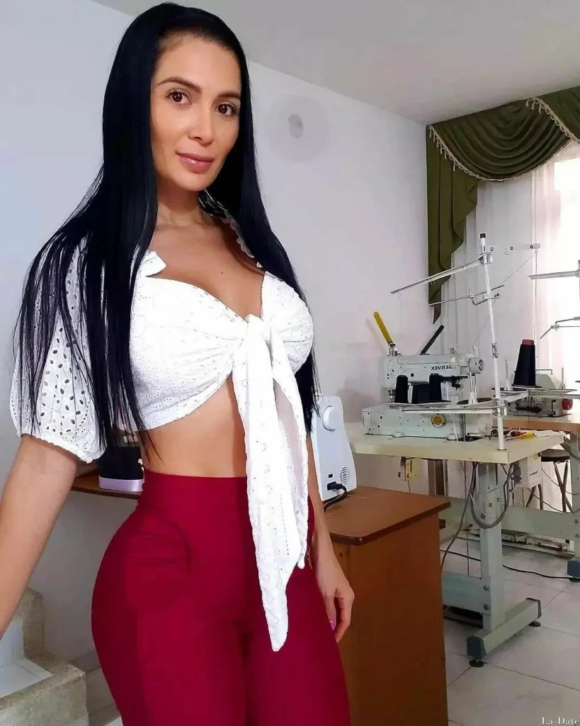 Valentina Profile image 4