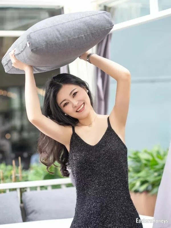 Yilei Profile image 4
