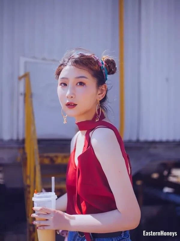 Lisha Profile image 1