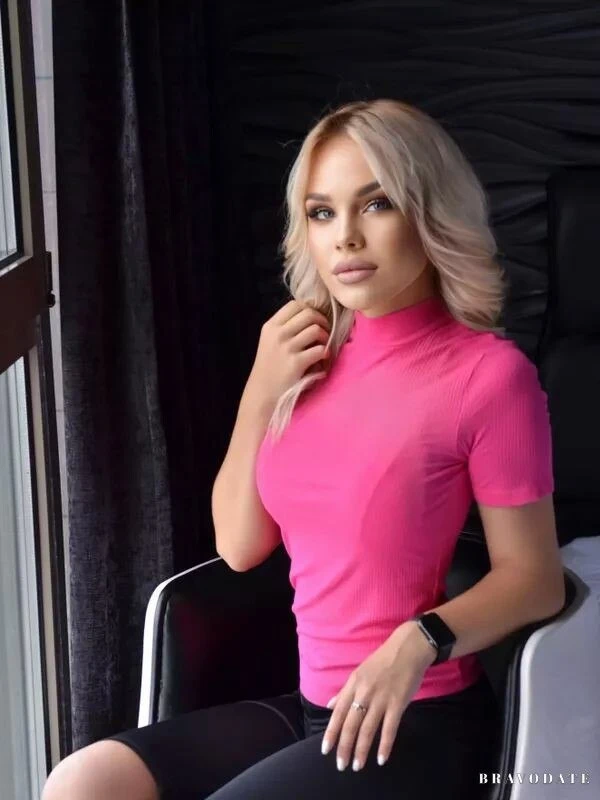 Elizaveta Profile image 3