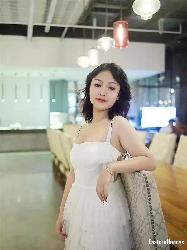 Yanyi Profile image 3