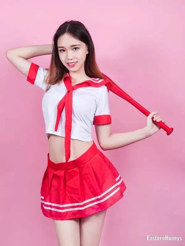Ruzhi Profile image 2
