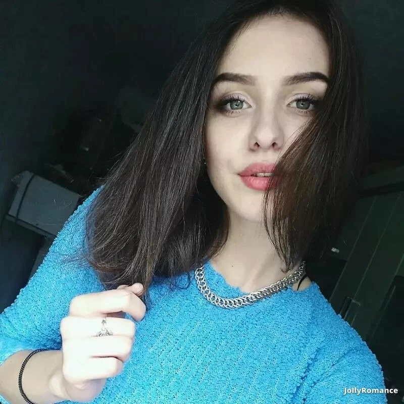 Oksana Profile image 1