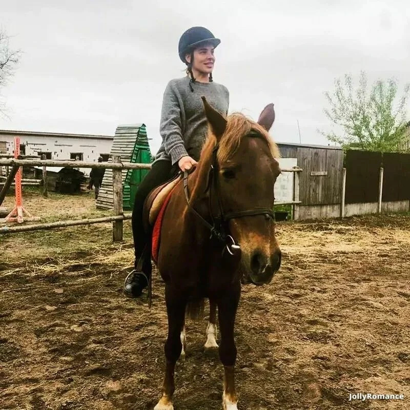 Evgeniya Profile image 3