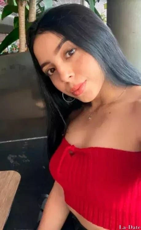 Valentina Profile image 3