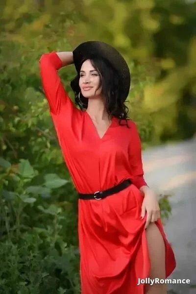 Lilia Profile image 1