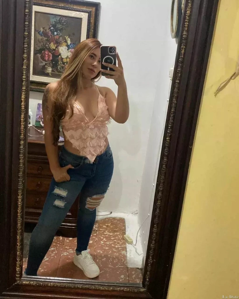 Carolina Profile image 2