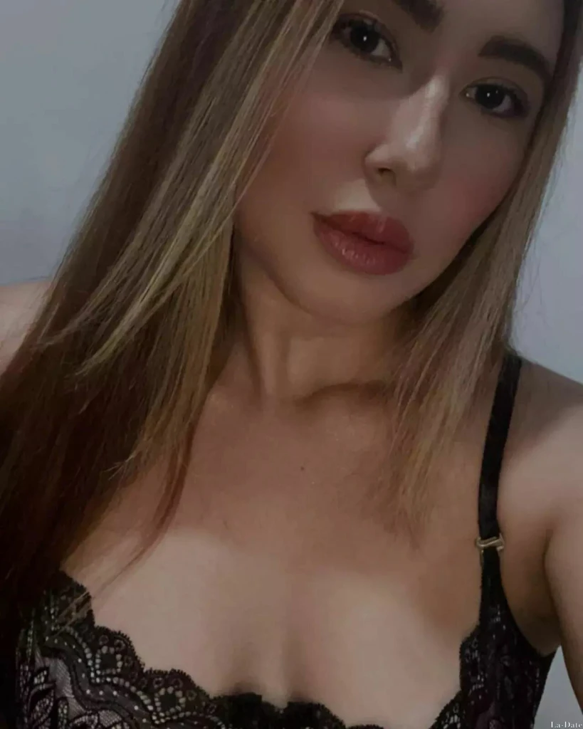 Carolina Profile image 1